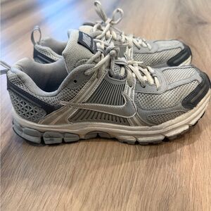 Nike Light Gray Sneakers